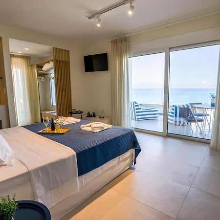 La Mer Bleue Boutique Suite Vrahati Exterior foto