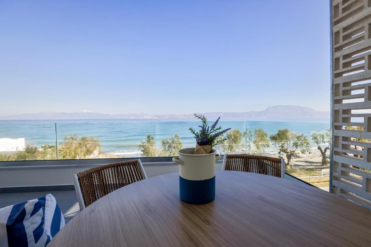 La Mer Bleue Boutique Suite Vrahati Exterior foto